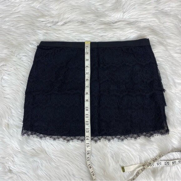 Haute Hippie Women’s Black Tiered Lace Minimalist Mini Skirt Large/W32‎ - Picture 10 of 10